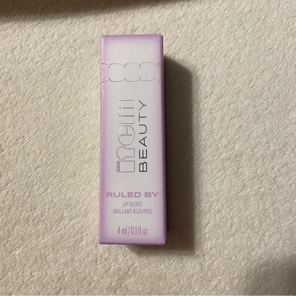 Item Beauty Ruled By Lip Gloss Sun
